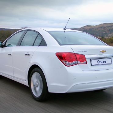 cruze-sedan %2