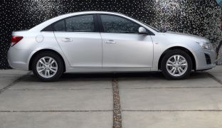 Chevrolet Cruze: седан